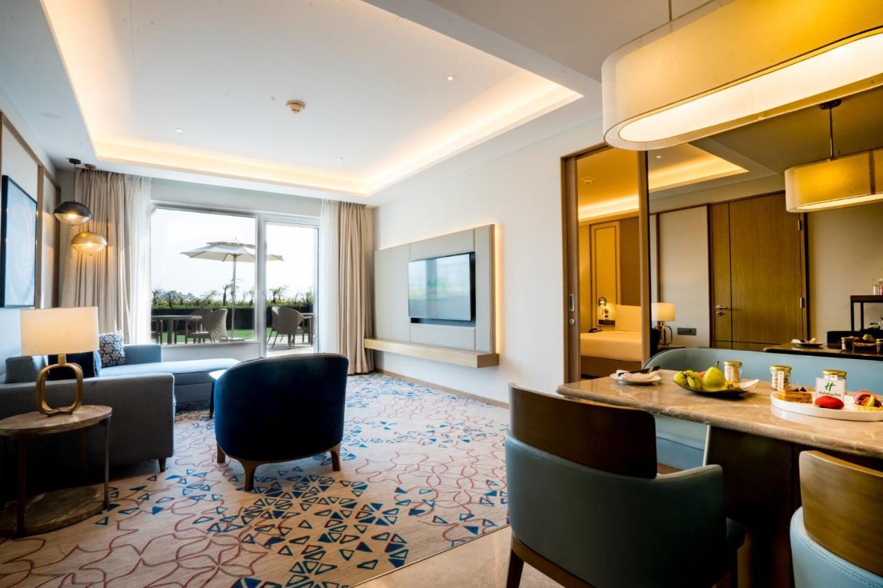 Holiday Inn Lucknow Airport By Ihg Extérieur photo