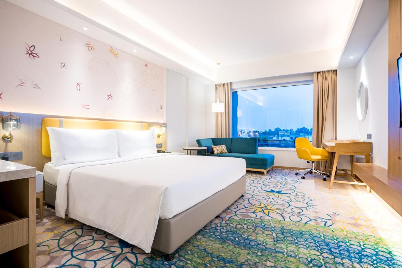 Holiday Inn Lucknow Airport By Ihg Extérieur photo