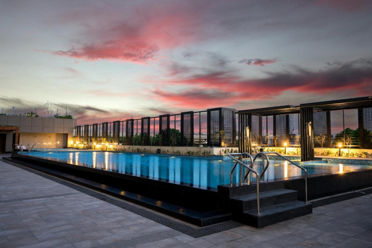Holiday Inn Lucknow Airport By Ihg Extérieur photo
