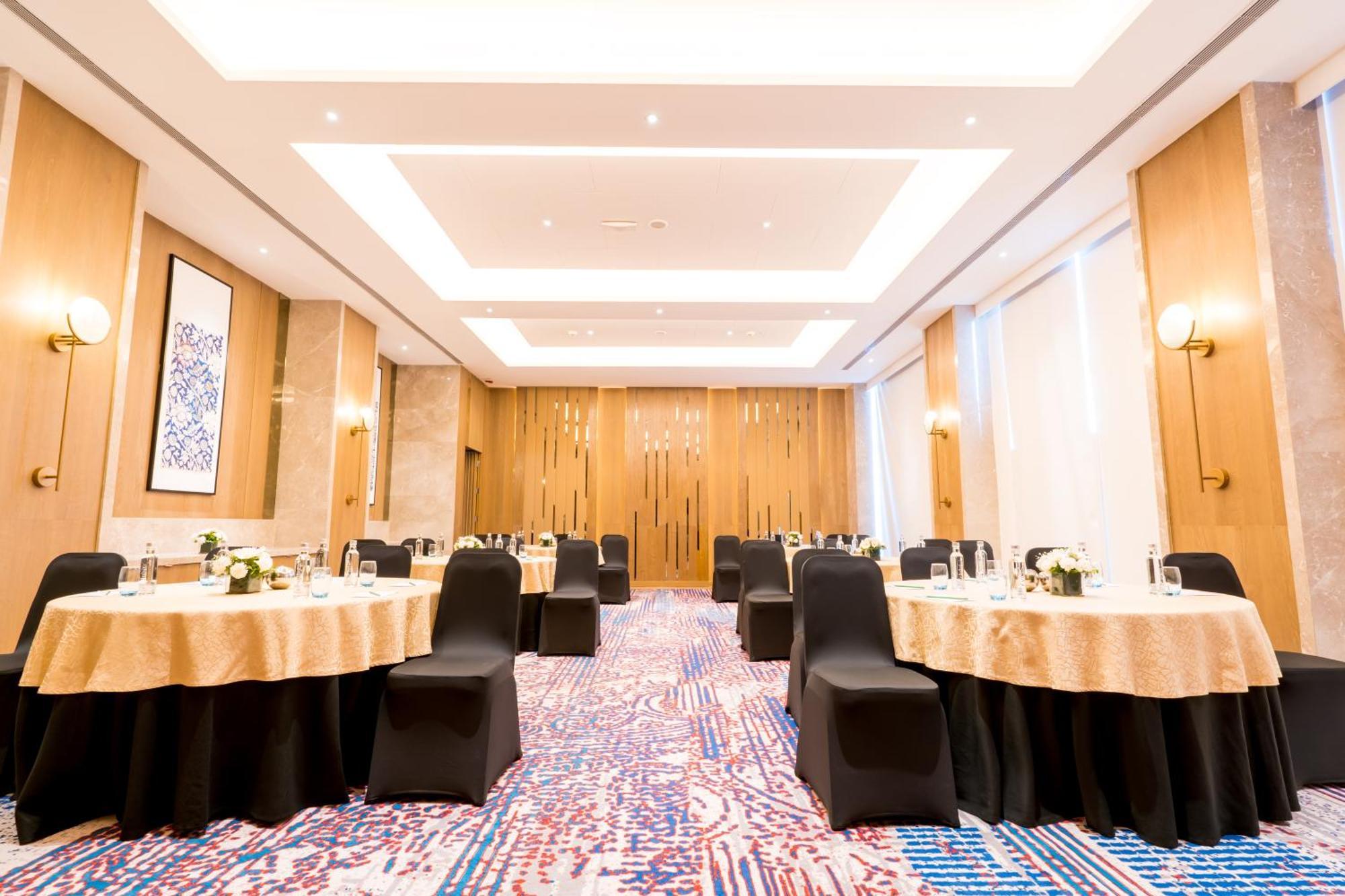 Holiday Inn Lucknow Airport By Ihg Extérieur photo