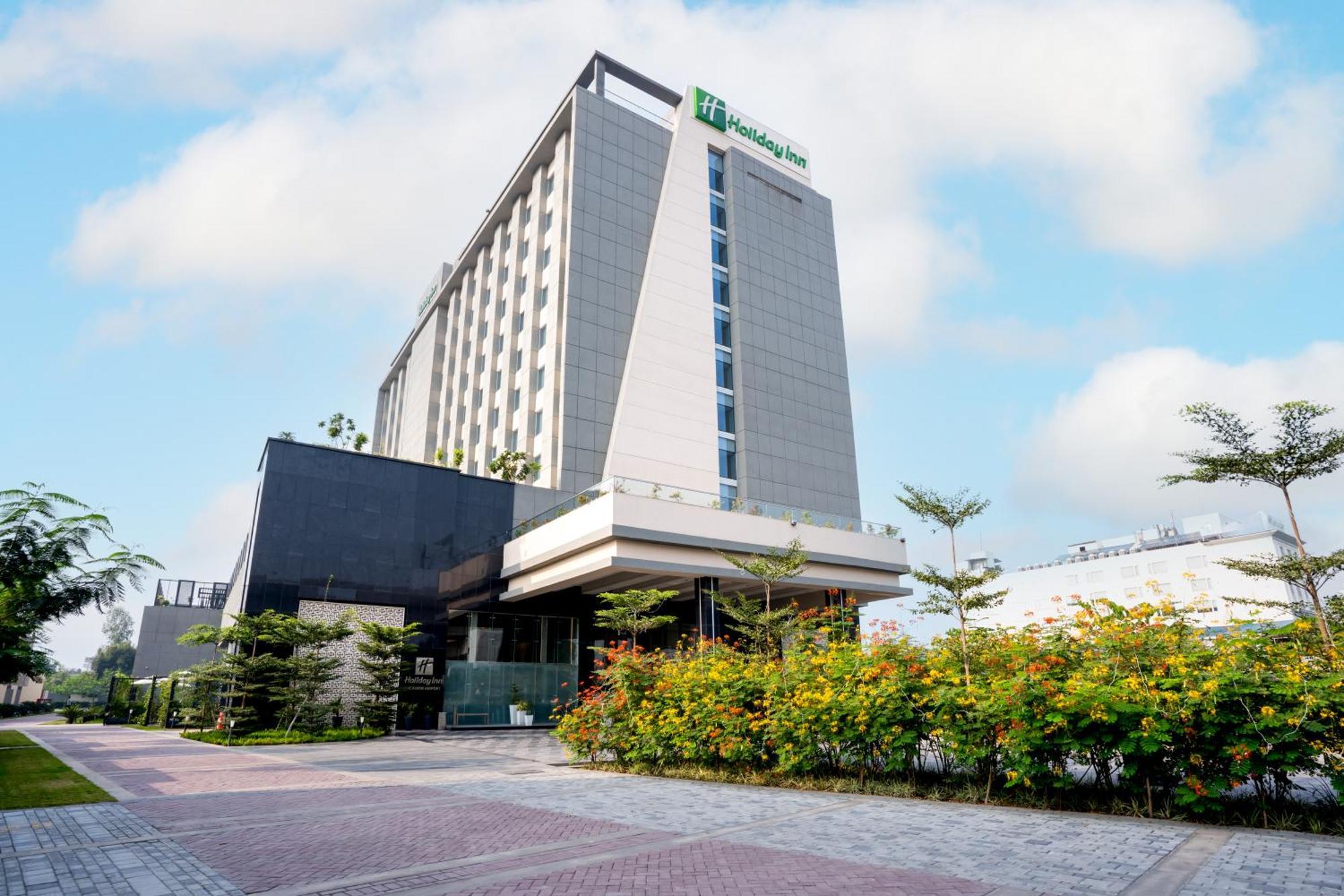Holiday Inn Lucknow Airport By Ihg Extérieur photo