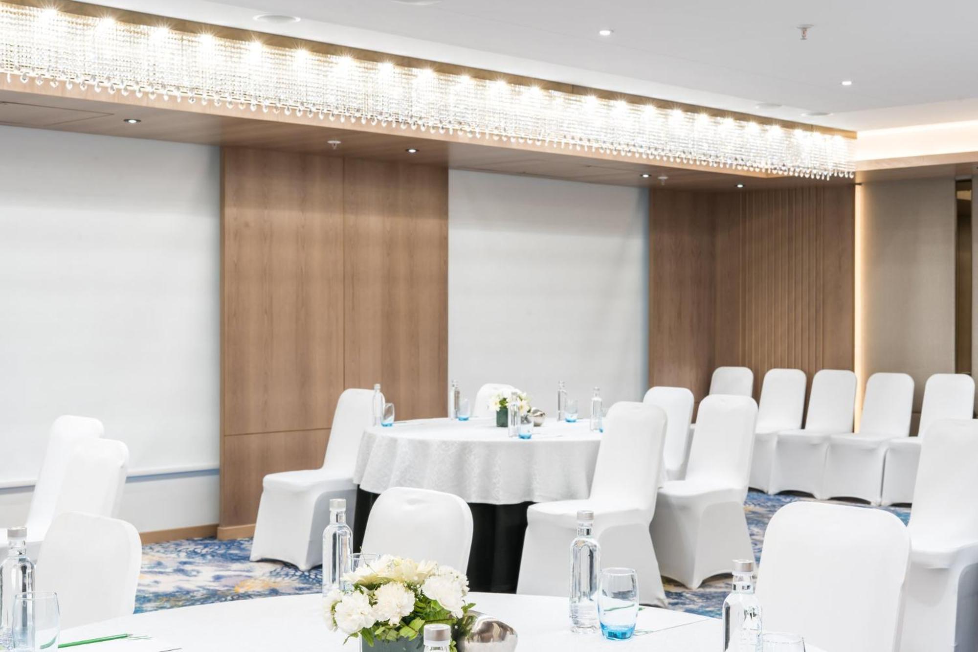 Holiday Inn Lucknow Airport By Ihg Extérieur photo
