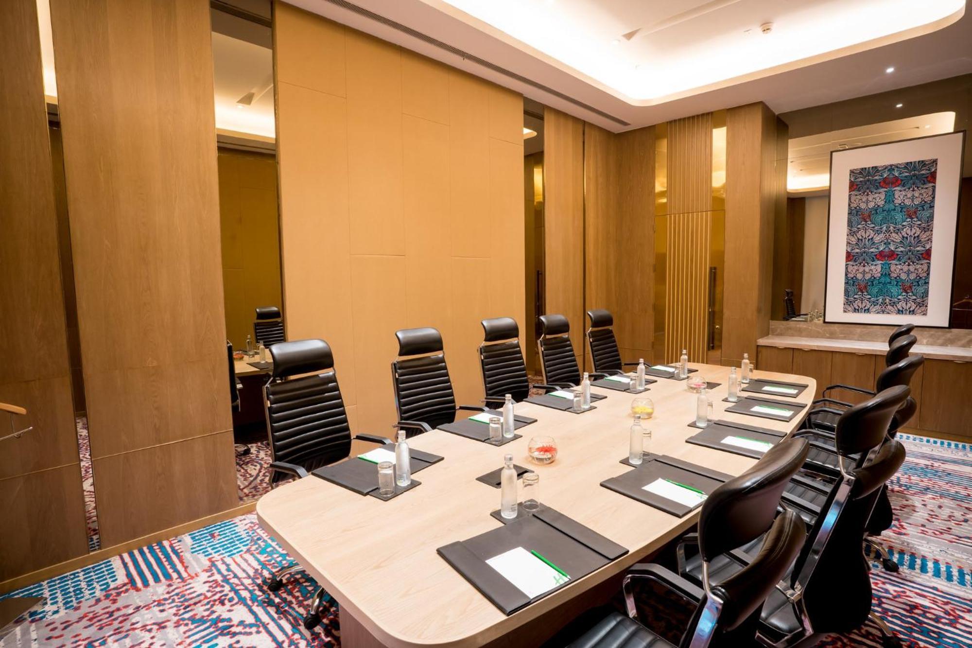 Holiday Inn Lucknow Airport By Ihg Extérieur photo