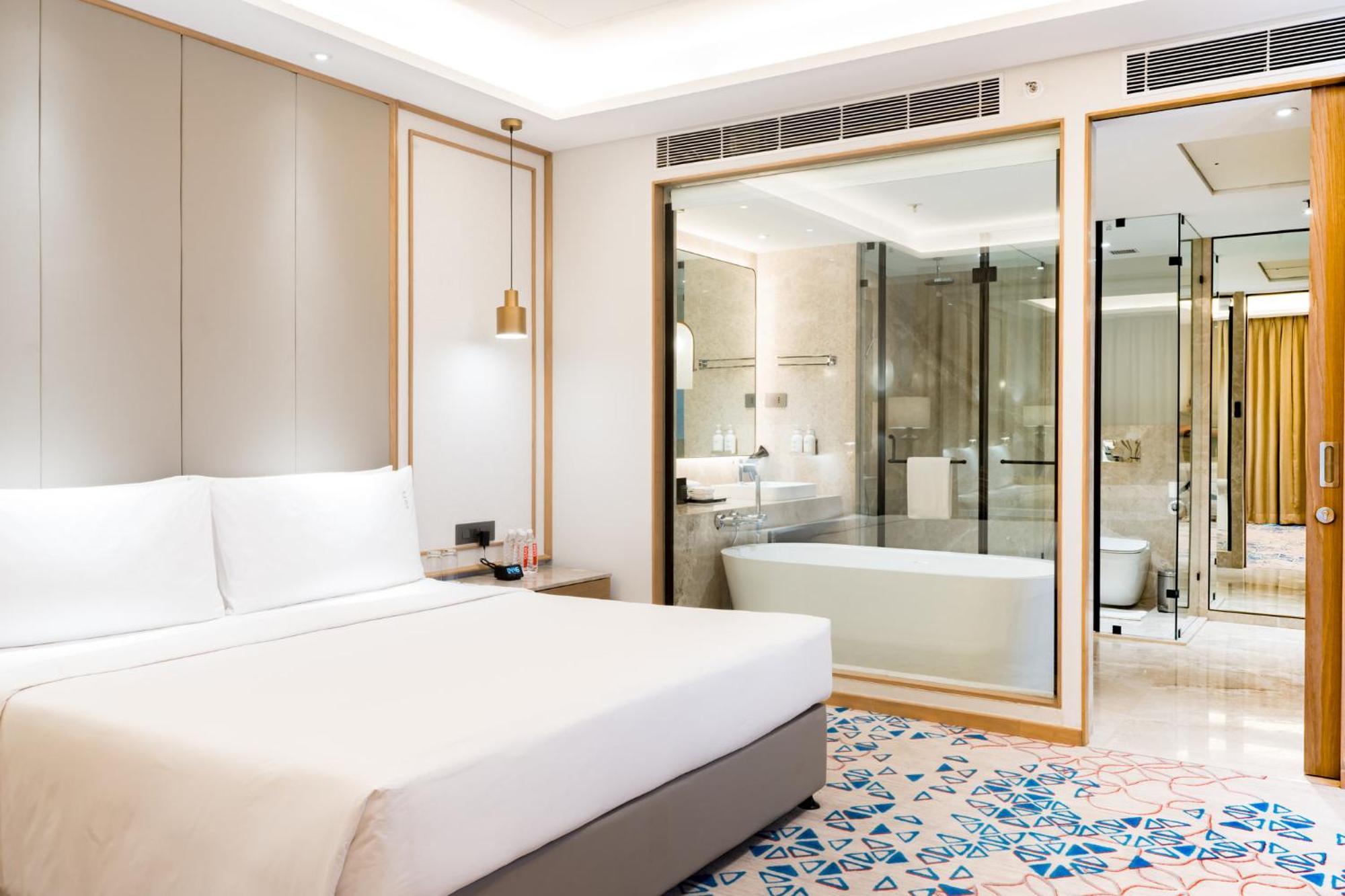 Holiday Inn Lucknow Airport By Ihg Extérieur photo